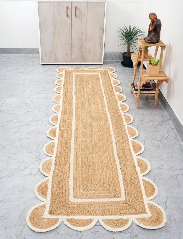 Scalloped jute Rug with off white Trim